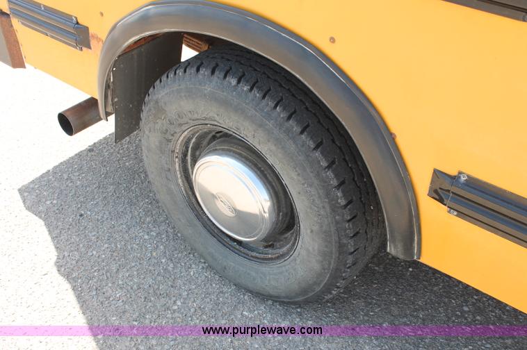 image for item C2720 1996 Ford E350 Econoline school bus