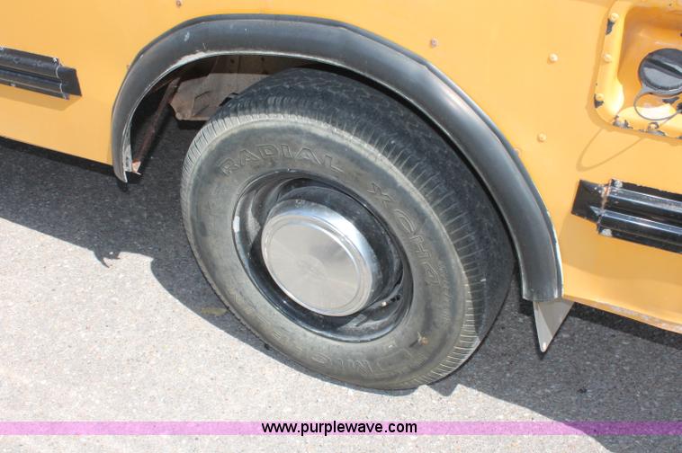 image for item C2720 1996 Ford E350 Econoline school bus