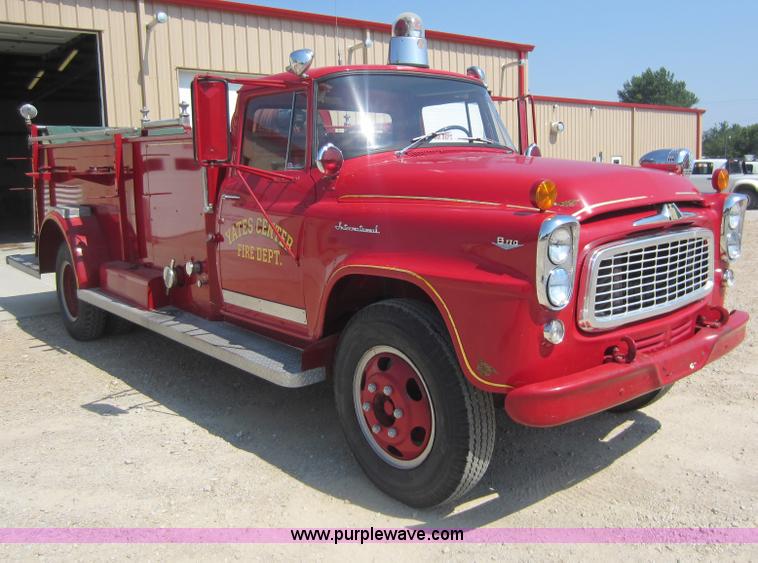image for item D2030 1961 International B176 firetruck