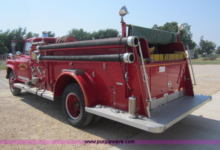 image for item D2030 1961 International B176 firetruck