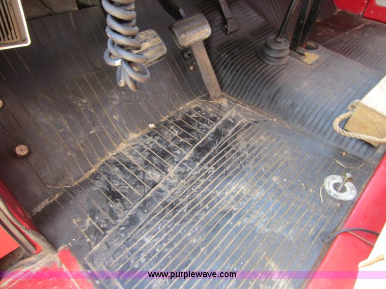 image for item D2030 1961 International B176 firetruck