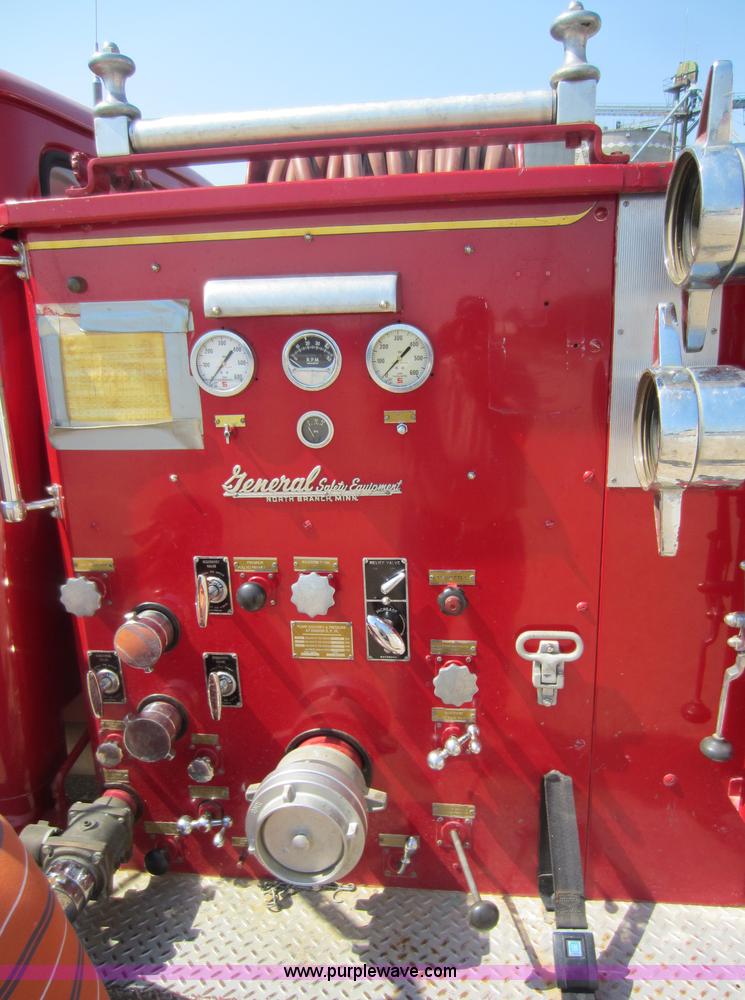 image for item D2030 1961 International B176 firetruck