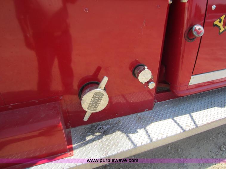 image for item D2030 1961 International B176 firetruck