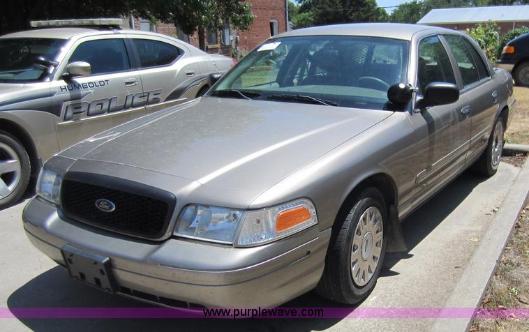 image for item D2051 2005 Ford Crown Victoria Police Interceptor