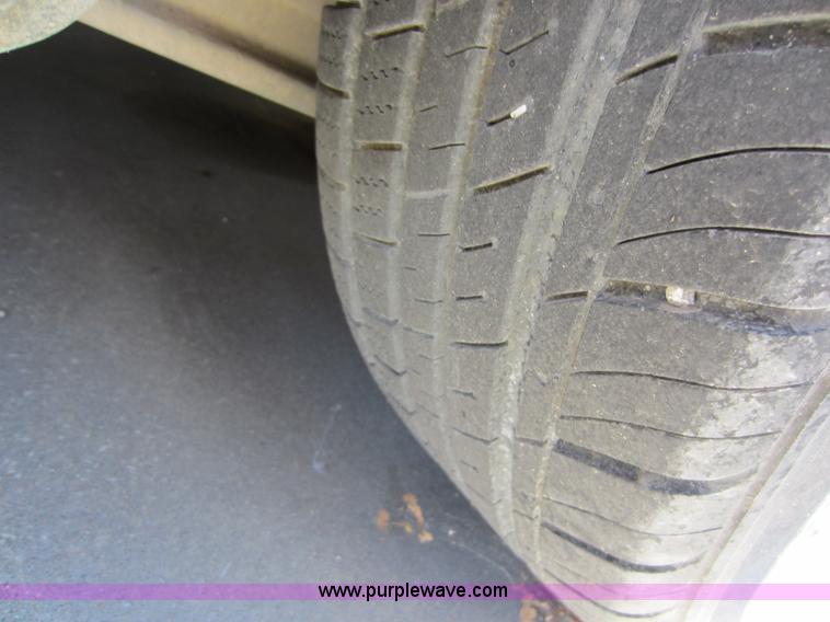 image for item D2051 2005 Ford Crown Victoria Police Interceptor