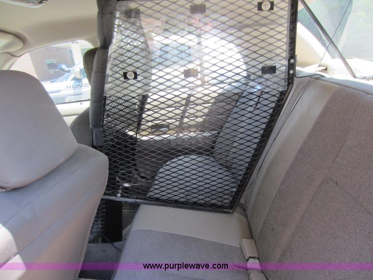 image for item D2051 2005 Ford Crown Victoria Police Interceptor