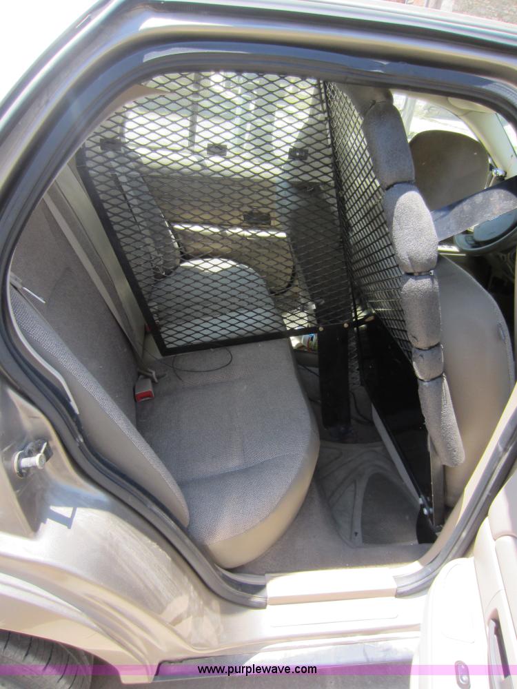 image for item D2051 2005 Ford Crown Victoria Police Interceptor