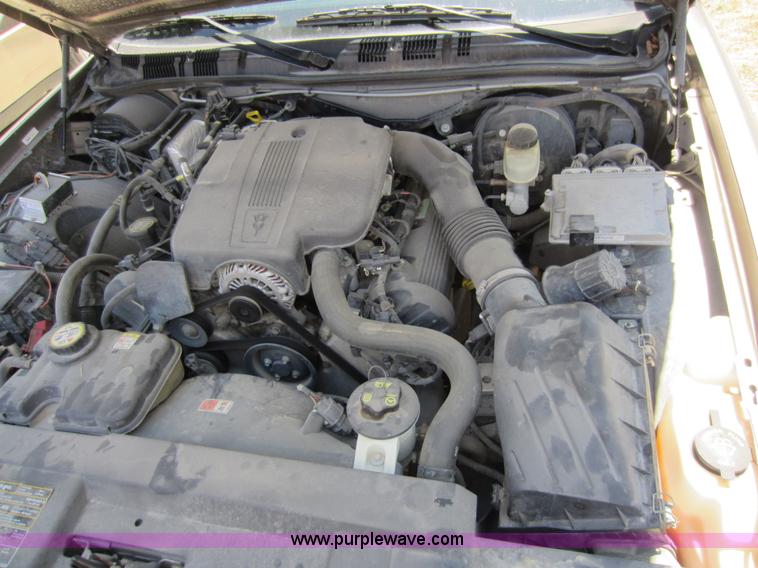 image for item D2051 2005 Ford Crown Victoria Police Interceptor