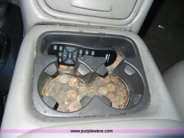 image for item D4156 2002 Chevrolet Suburban 1500 LT SUV