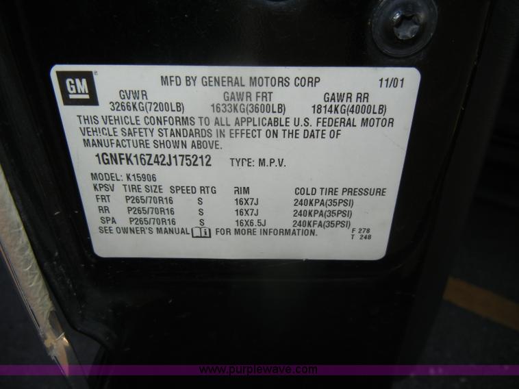 image for item D4156 2002 Chevrolet Suburban 1500 LT SUV