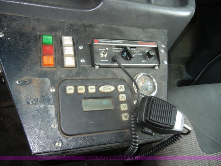 image for item D4355 1995 Ford E350 ambulance