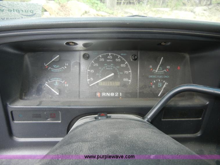 image for item D4355 1995 Ford E350 ambulance