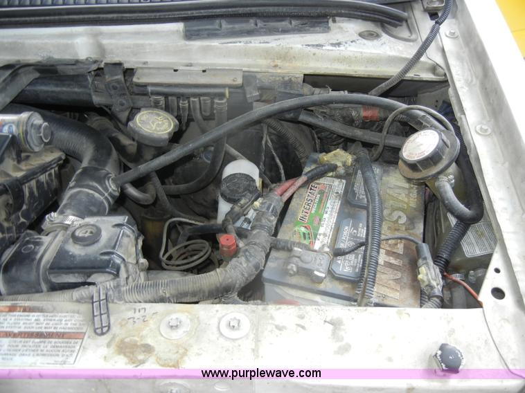 image for item D4355 1995 Ford E350 ambulance