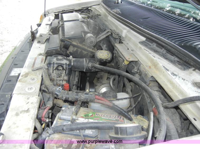 image for item D4355 1995 Ford E350 ambulance