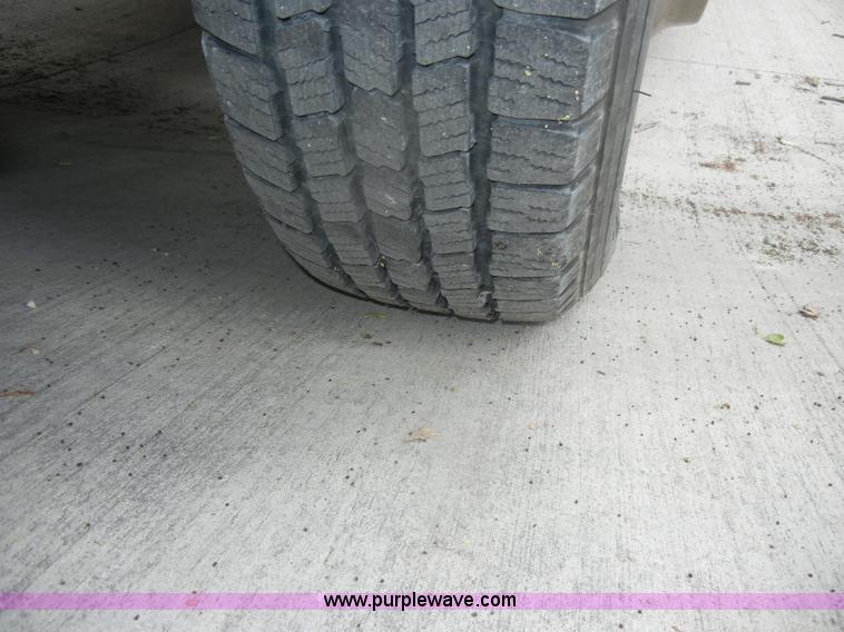 image for item D4355 1995 Ford E350 ambulance