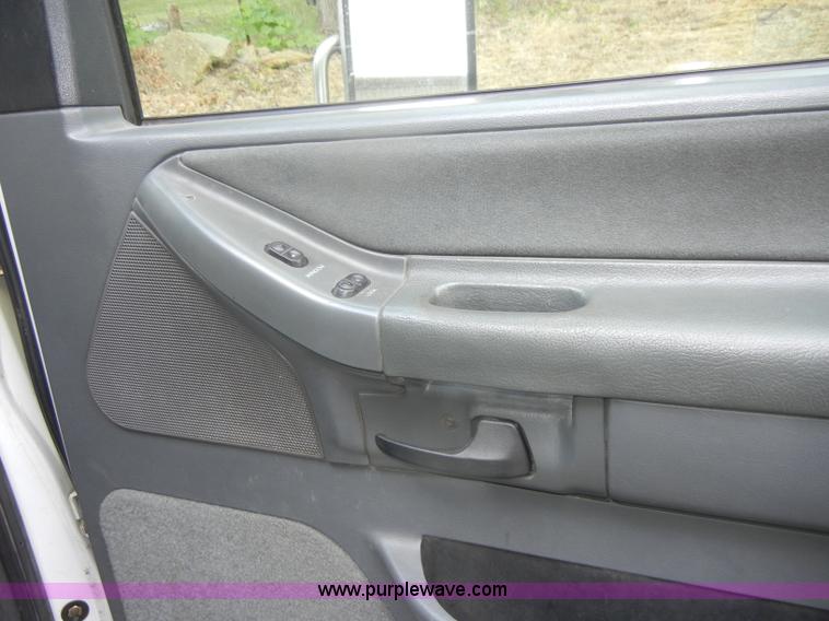 image for item D4355 1995 Ford E350 ambulance