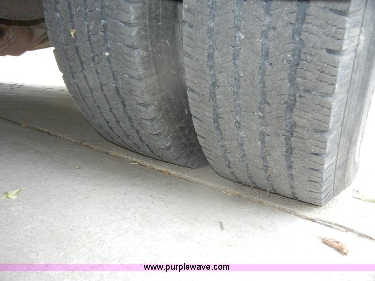 image for item D4355 1995 Ford E350 ambulance