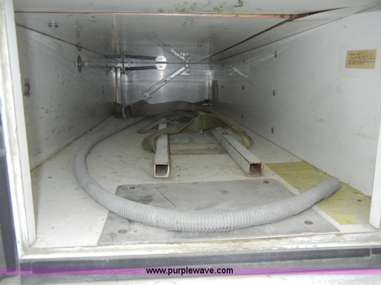 image for item D4355 1995 Ford E350 ambulance