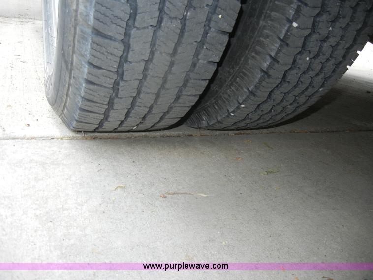 image for item D4355 1995 Ford E350 ambulance