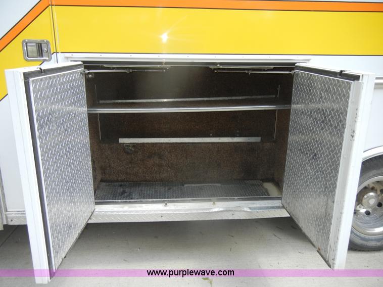 image for item D4355 1995 Ford E350 ambulance