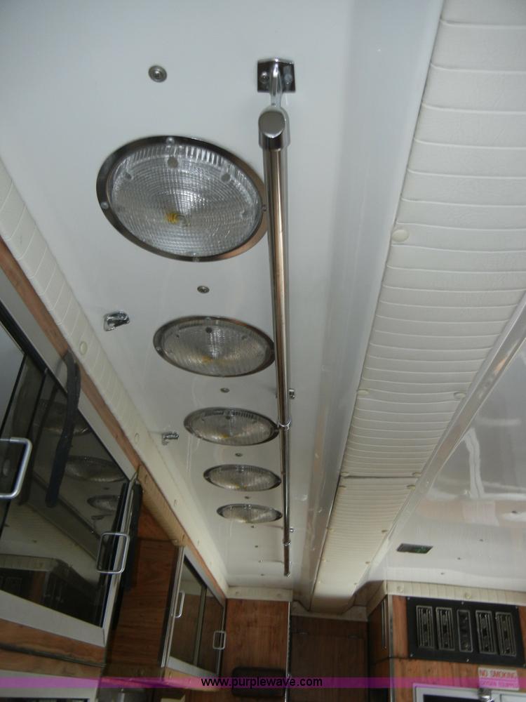 image for item D4355 1995 Ford E350 ambulance