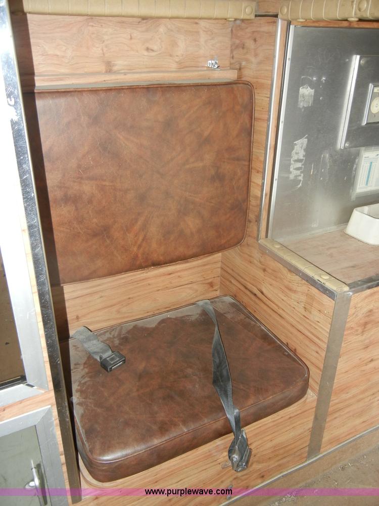 image for item D4355 1995 Ford E350 ambulance