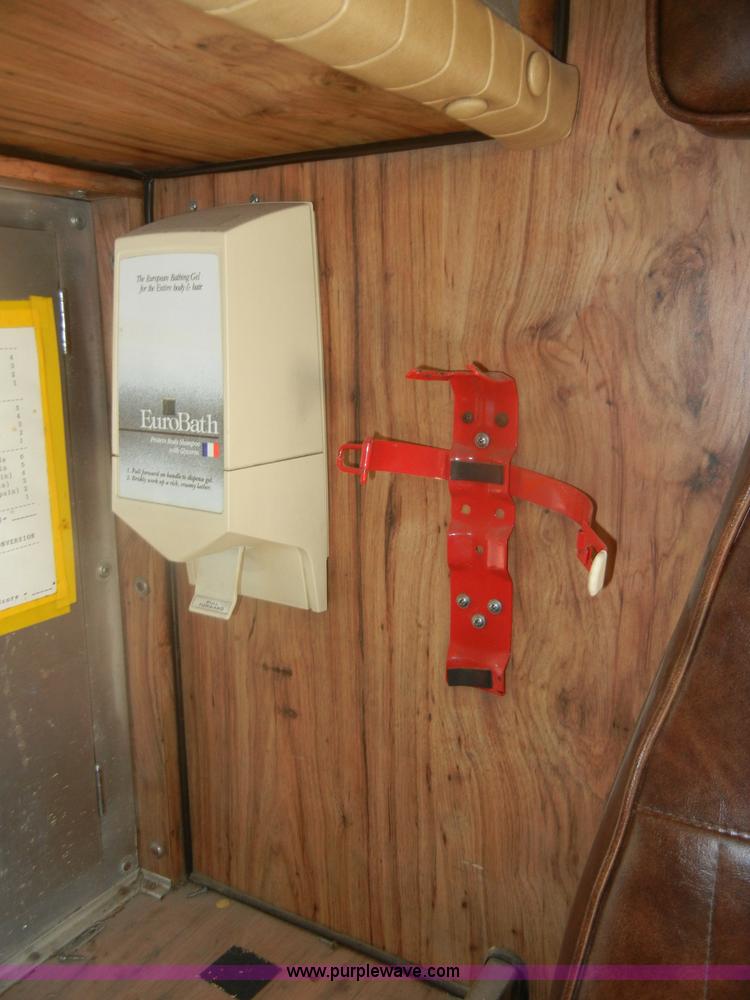 image for item D4355 1995 Ford E350 ambulance