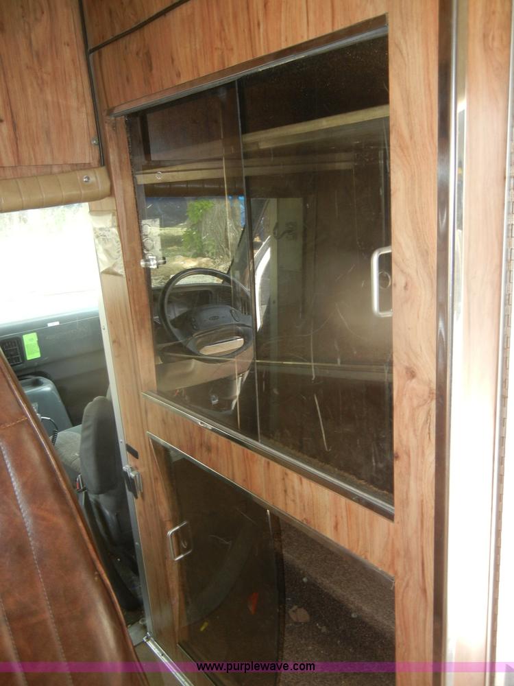 image for item D4355 1995 Ford E350 ambulance