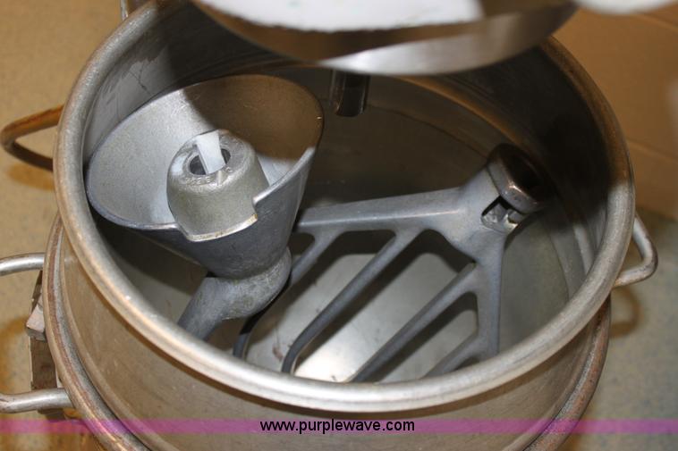 image for item D5189 Hobart D-300T mixer