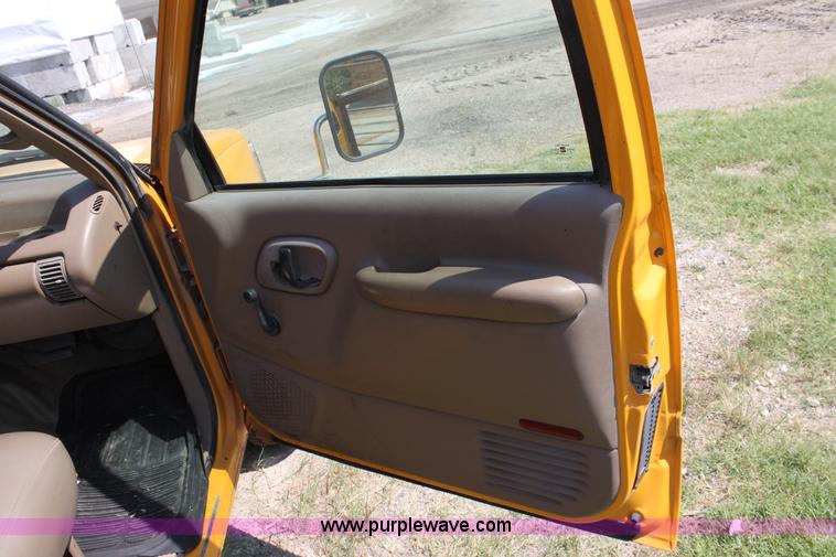 image for item D5221 1995 Chevrolet 3500 Cheyenne flatbed pickup truck