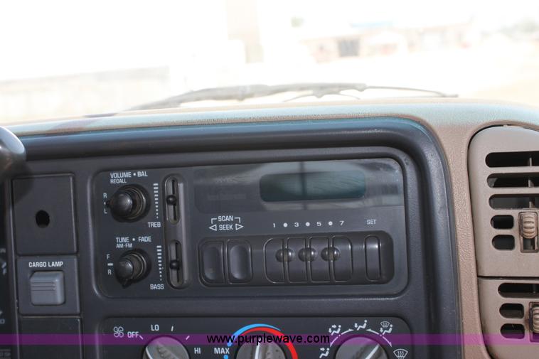 image for item D5221 1995 Chevrolet 3500 Cheyenne flatbed pickup truck