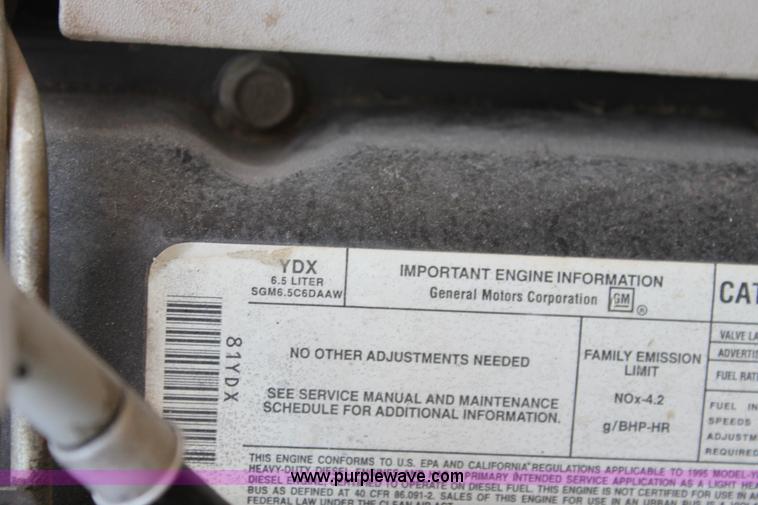 image for item D5221 1995 Chevrolet 3500 Cheyenne flatbed pickup truck