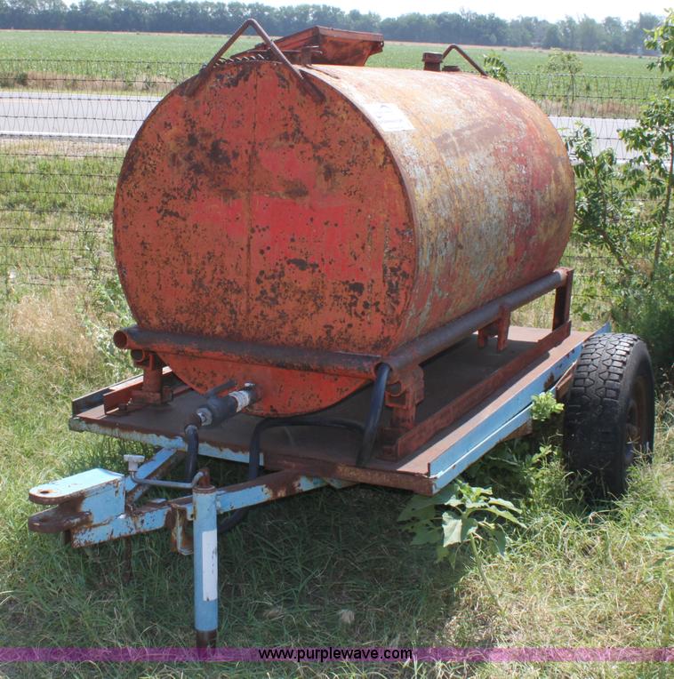 image for item D5222 300 gallon fuel tank with trailer