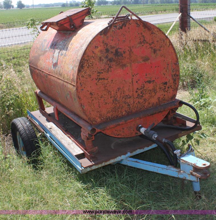 image for item D5222 300 gallon fuel tank with trailer