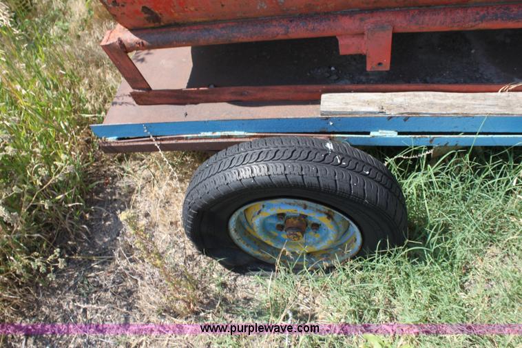 image for item D5222 300 gallon fuel tank with trailer