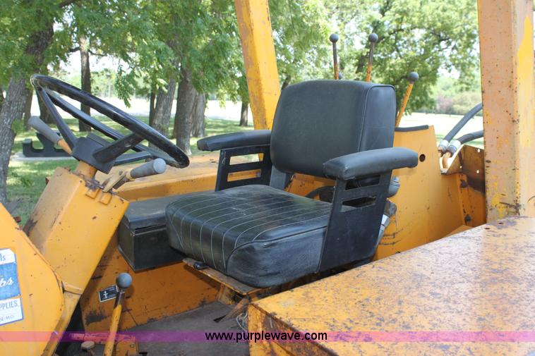 image for item D5223 Case 580B backhoe