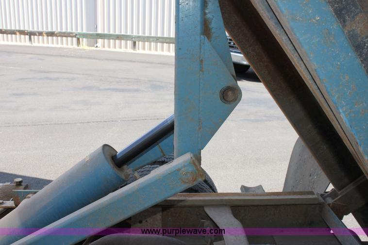image for item D5224 1995 Chevrolet Cheyenne 3500 HD flatbed pickup truck