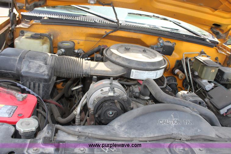 image for item D5224 1995 Chevrolet Cheyenne 3500 HD flatbed pickup truck