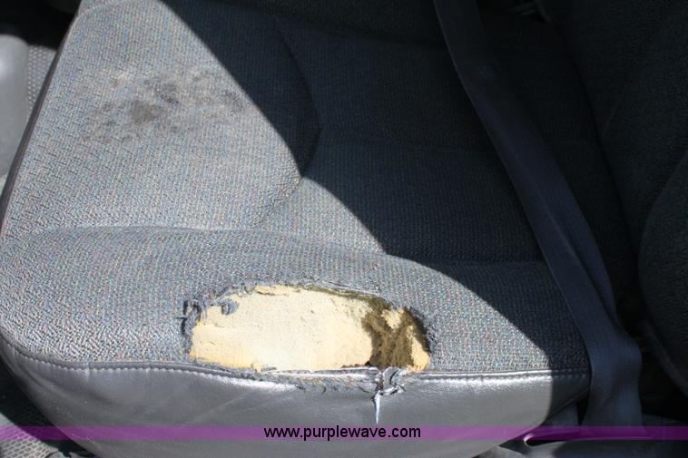 image for item D5225 2004 Chevrolet Silverado 1500 pickup truck