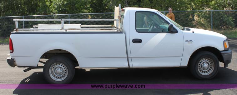 image for item D5226 1998 Ford F150 pickup truck
