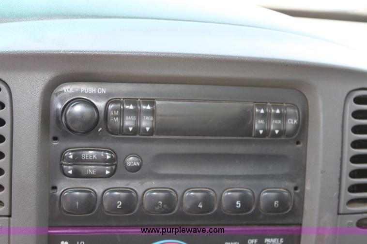 image for item D5226 1998 Ford F150 pickup truck