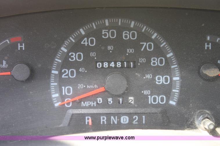 image for item D5226 1998 Ford F150 pickup truck