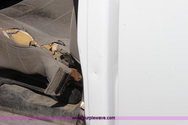 image for item D5226 1998 Ford F150 pickup truck