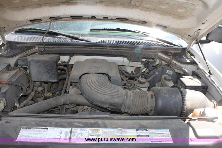 image for item D5226 1998 Ford F150 pickup truck