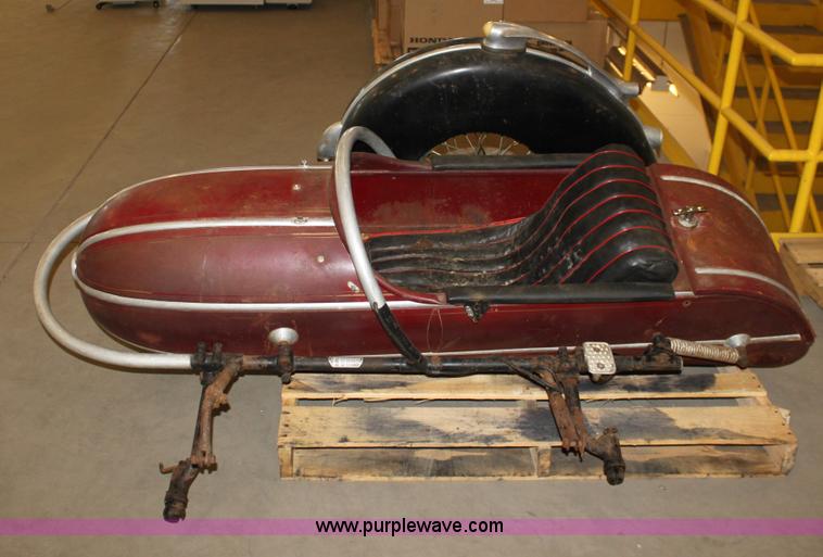 image for item D5235 1952 Steil side car