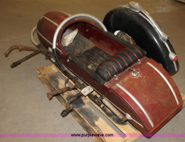 image for item D5235 1952 Steil side car