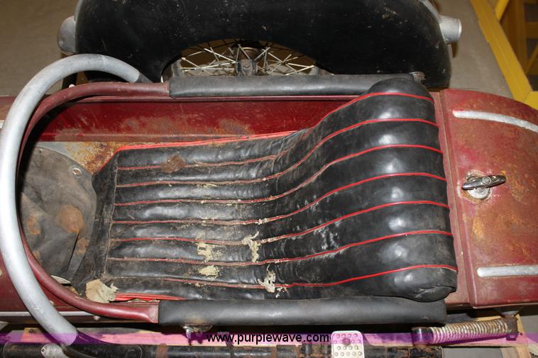 image for item D5235 1952 Steil side car