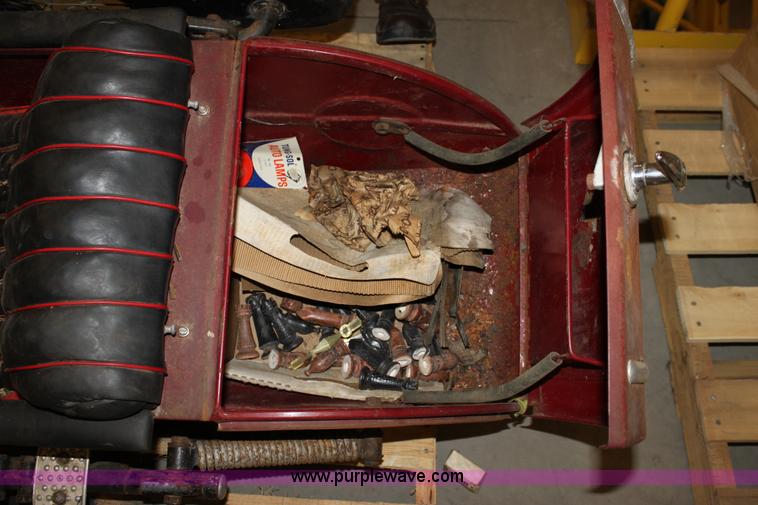 image for item D5235 1952 Steil side car