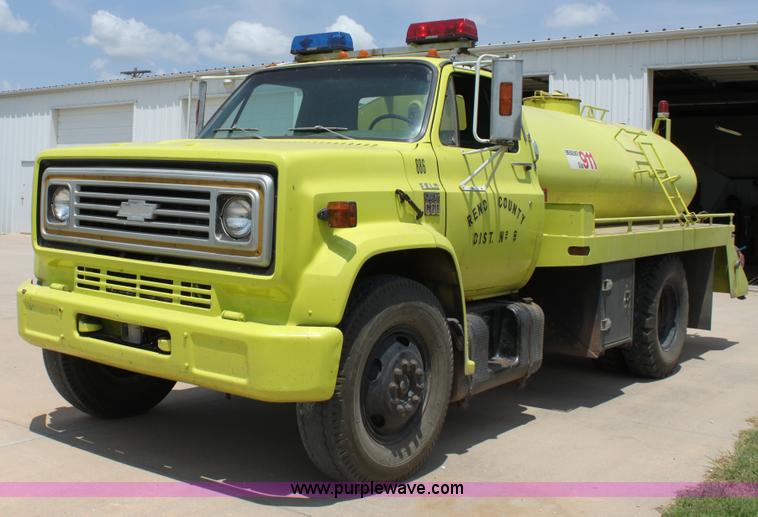 image for item D5237 1975 Chevrolet C60 water tender truck