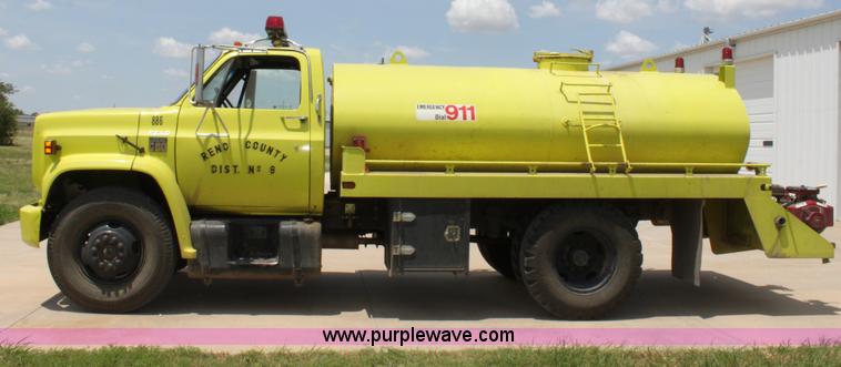 image for item D5237 1975 Chevrolet C60 water tender truck